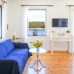 公寓 Three Art House, Floor Open Plan Studio, Open Plan Art With Front Yard In *