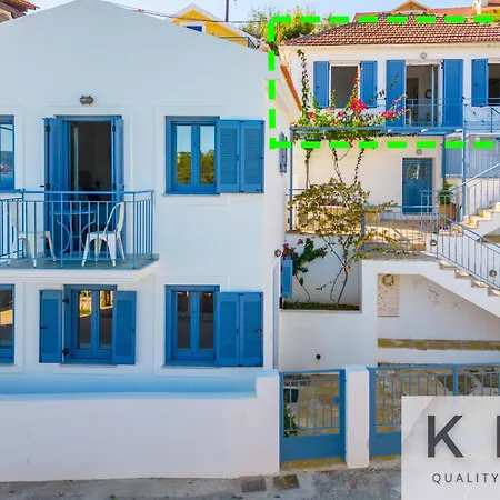 Three Art House, Floor Open Plan Studio, Open Plan Art With Front Yard In Appartement