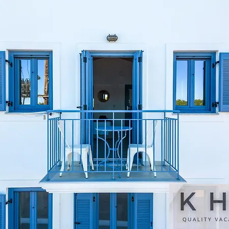 Three Art House, Floor Open Plan Studio, Open Plan Art With Front Yard In Fiskardo