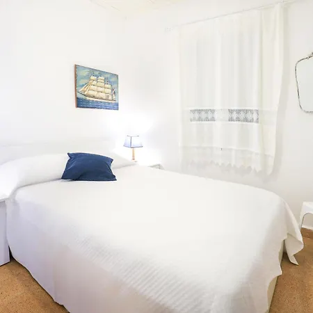 Three Art House, Floor Open Plan Studio, Open Plan Art With Front Yard In Appartement *