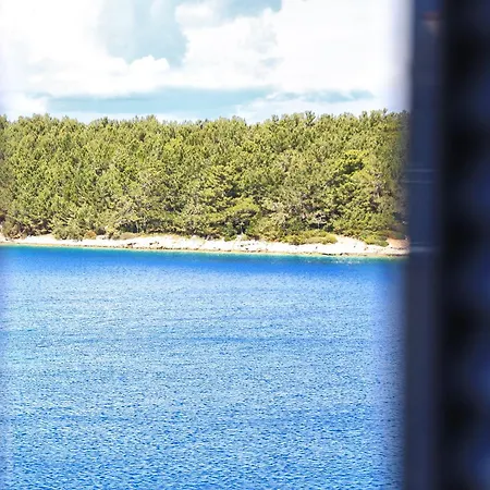 Three Art House, Floor Open Plan Studio, Open Plan Art With Front Yard In *